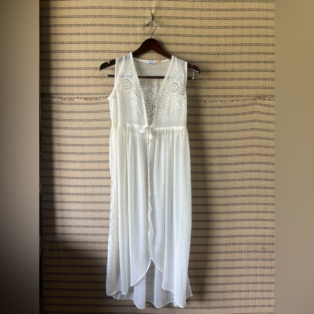 Dex White Textured Coverup